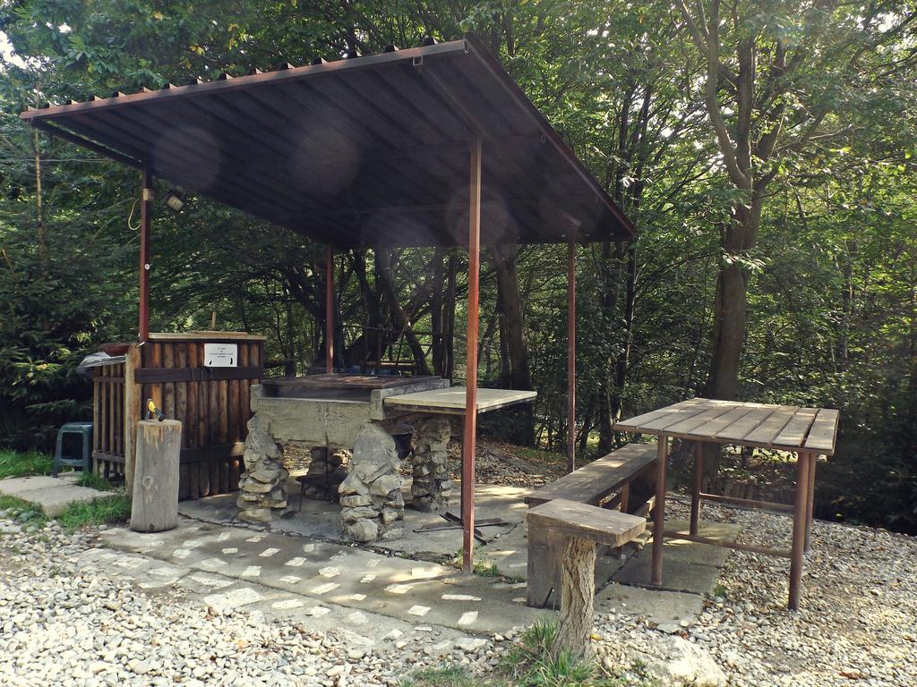 Hotel Cabana La Noi à Rîşnov Extérieur photo