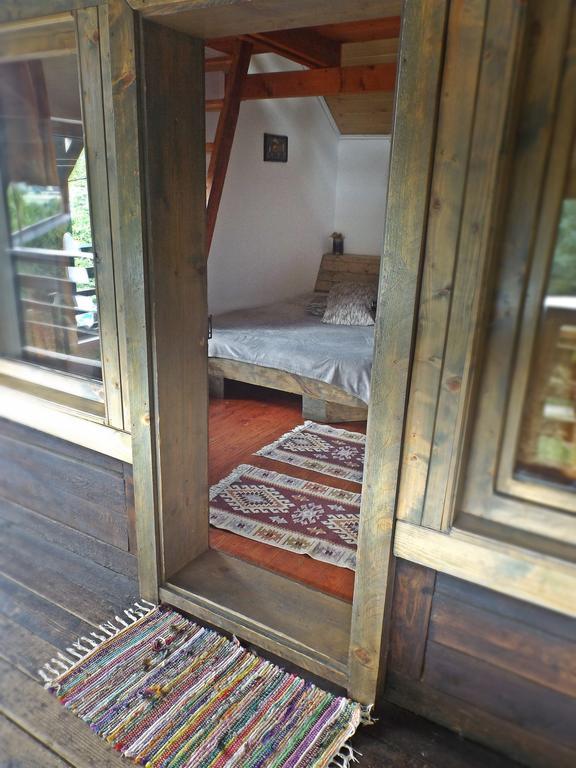 Hotel Cabana La Noi à Rîşnov Extérieur photo